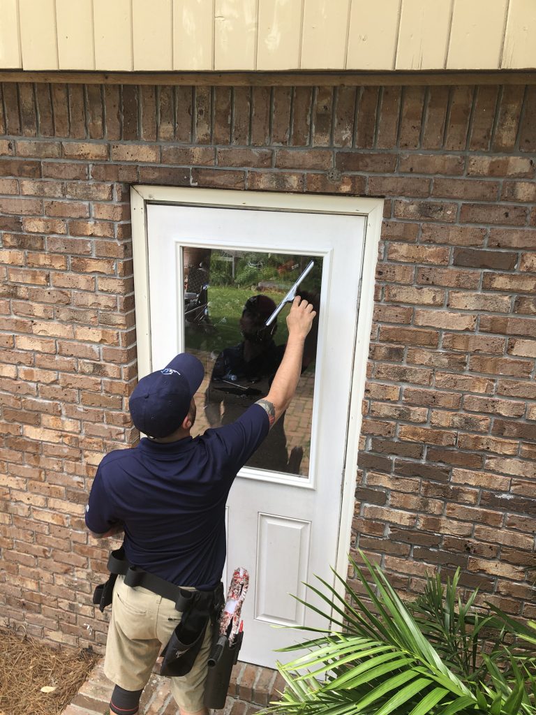Window cleaning services in Jacksonville, FL